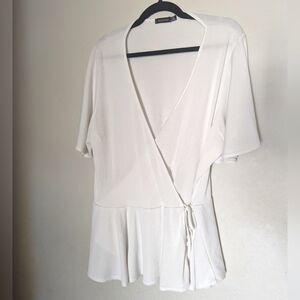 White boohoo plus blouse